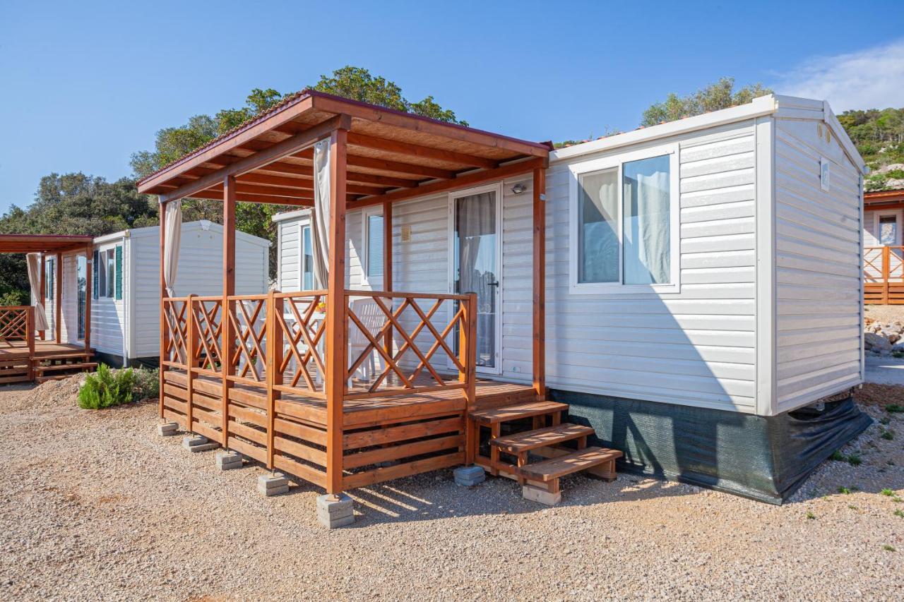 Mobile Homes Lussmarin Mali Losinj Exterior photo