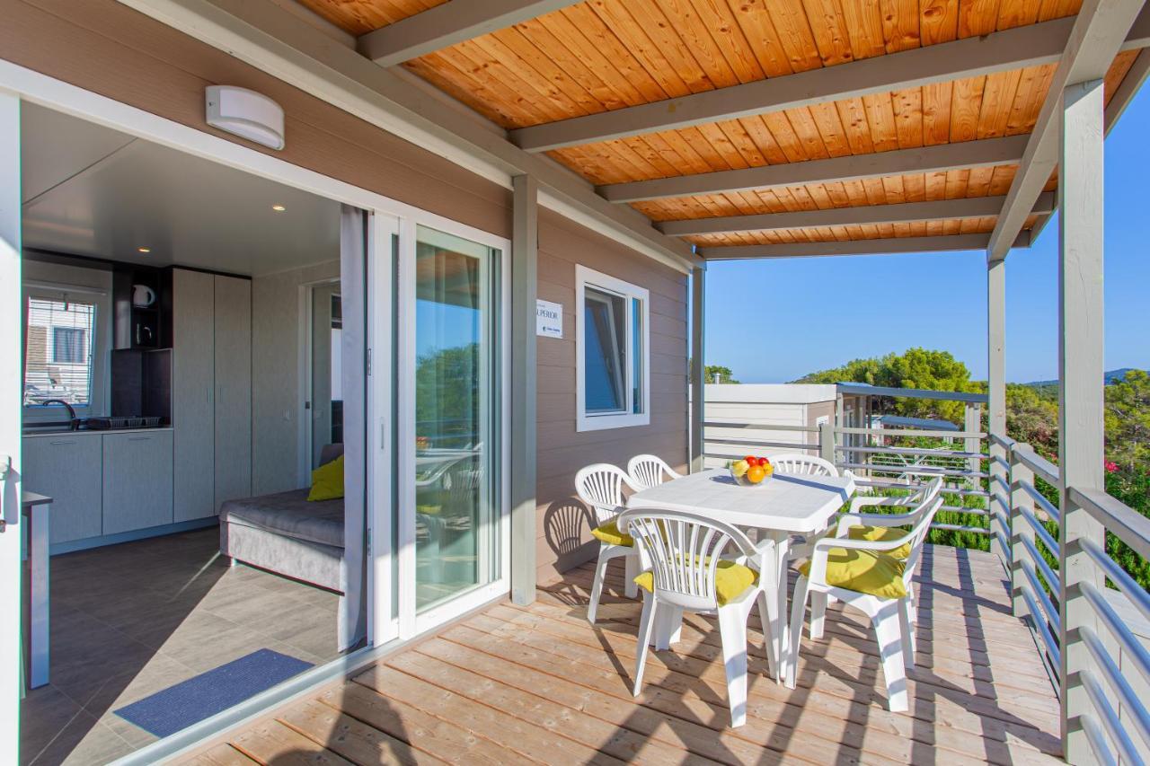 Mobile Homes Lussmarin Mali Losinj Exterior photo