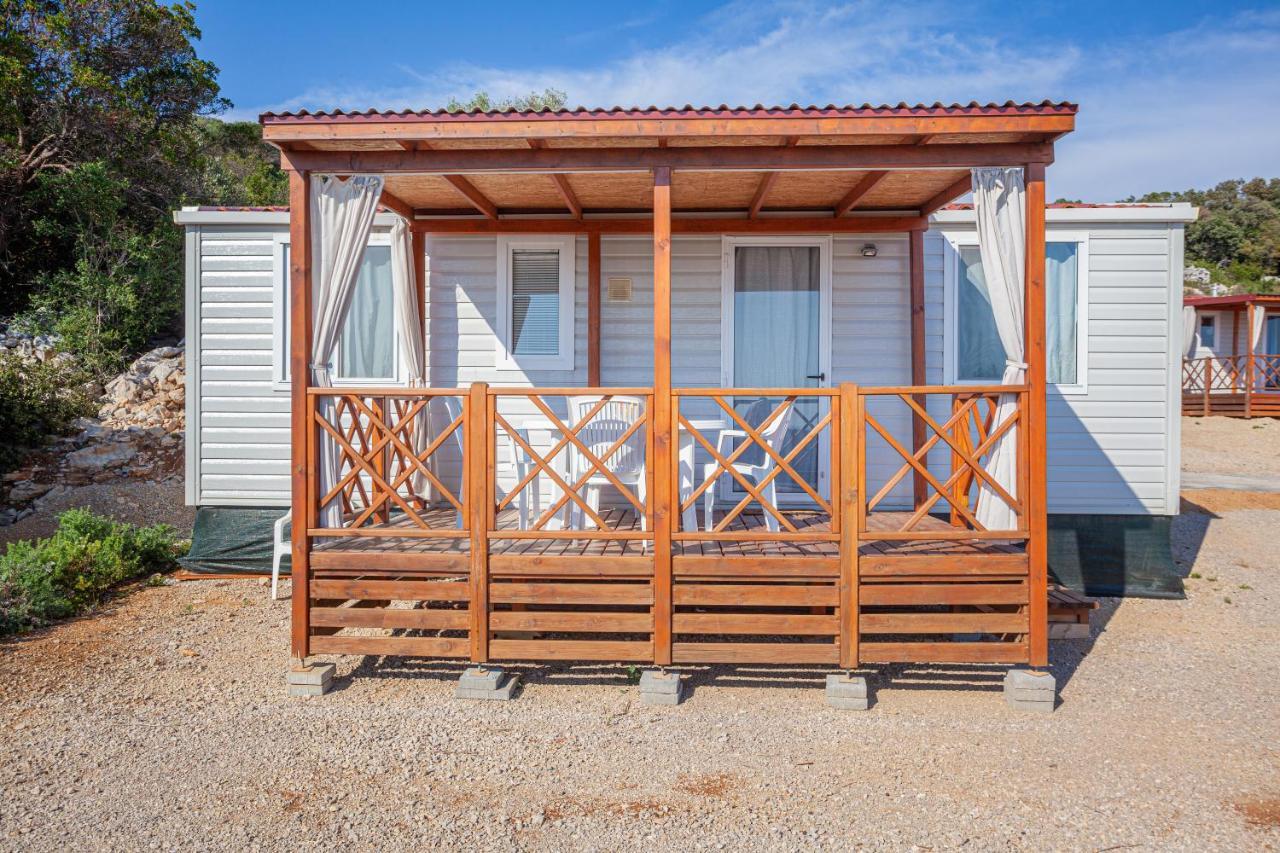 Mobile Homes Lussmarin Mali Losinj Exterior photo